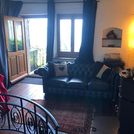A Room with a View - Maisonnette dans bourg médiéval au bord du Lac Léman Yvoire Extérieur photo